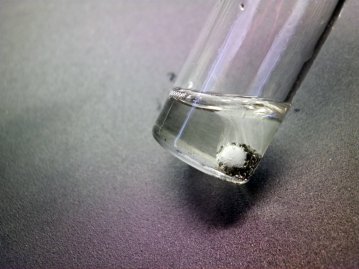 Scientists to develop liquid-based hydrogen storage material