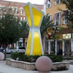 Solar-energy-sun-catcher-sculpture-Florida