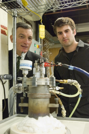 Cheap liquid batteries that could make renewable energy sources viable