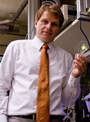 wetzel_green led Developing a high-performance low-cost green LEDs, the key to white LEDs